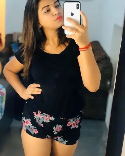 Warora Escorts